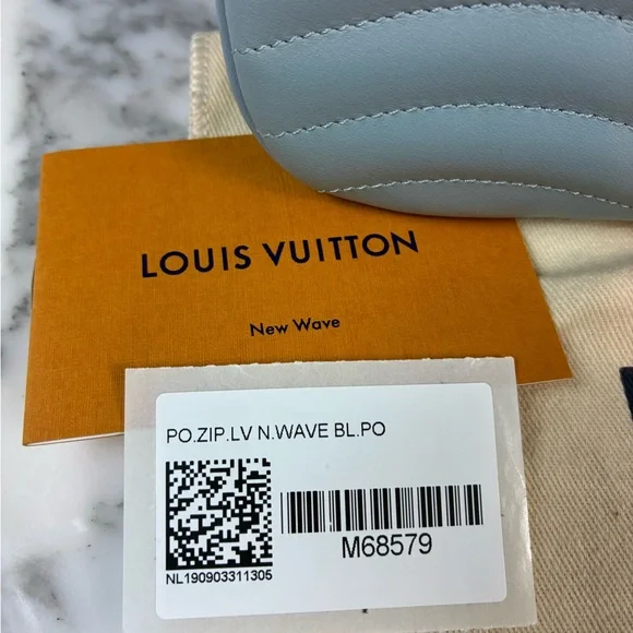 🚨SOLD🚨NWT Authentic Louis Vuitton Calfskin New Wave Blue Zipped Pochette - Picture 8 of 12